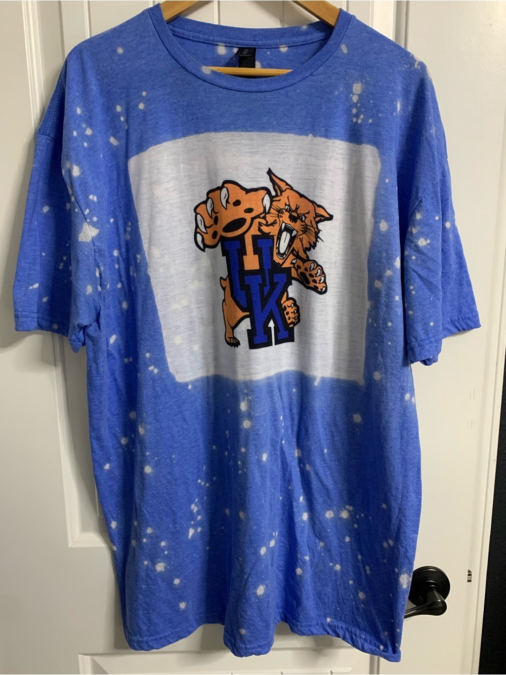 Bleached Kentucky Wildcats Tee | Vintage UK Scratch Logo Game Day Shir
